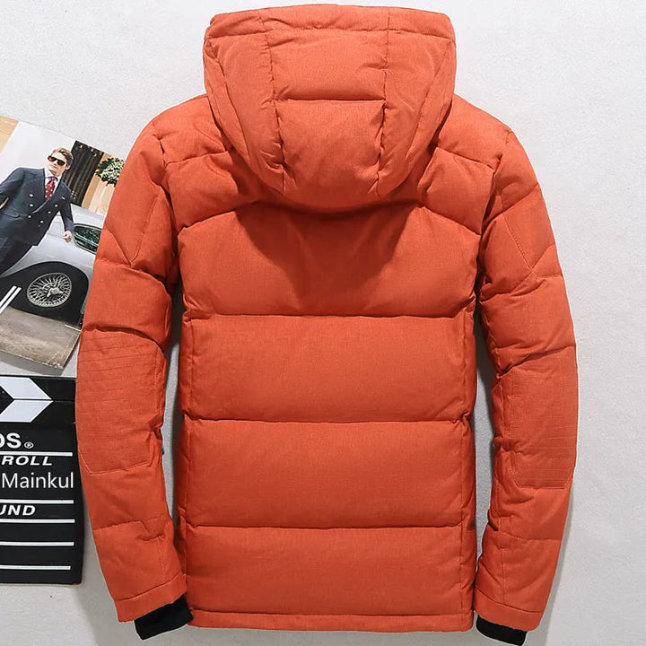 Comfortabele heren buitenjas met capuchon, warm en stijlvol voor de wintermaanden.