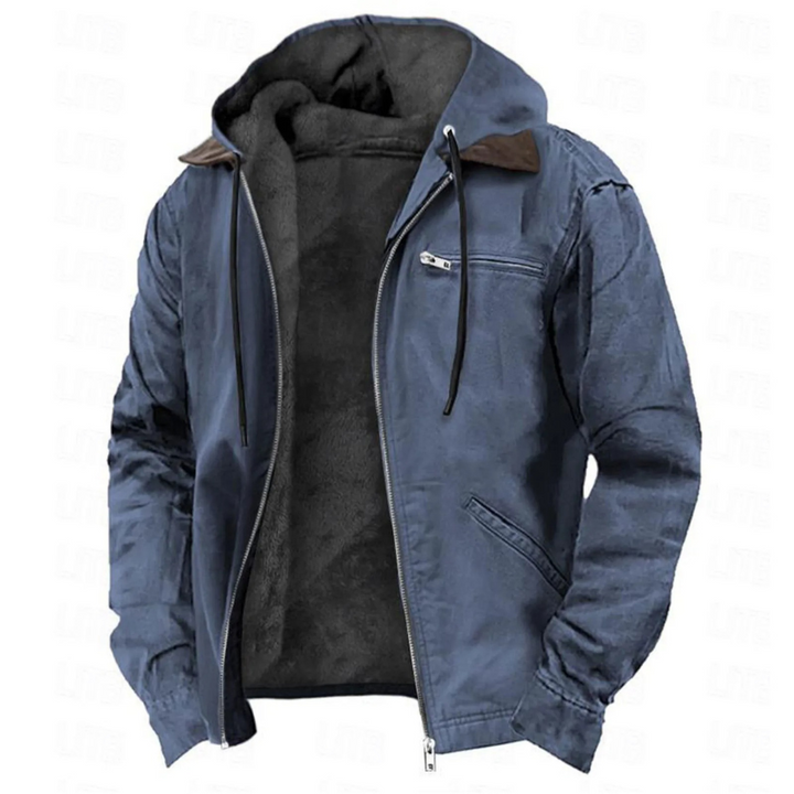Warme heren winterjas met capuchon, perfect voor koude dagen, combineert mode met functionaliteit en comfort.