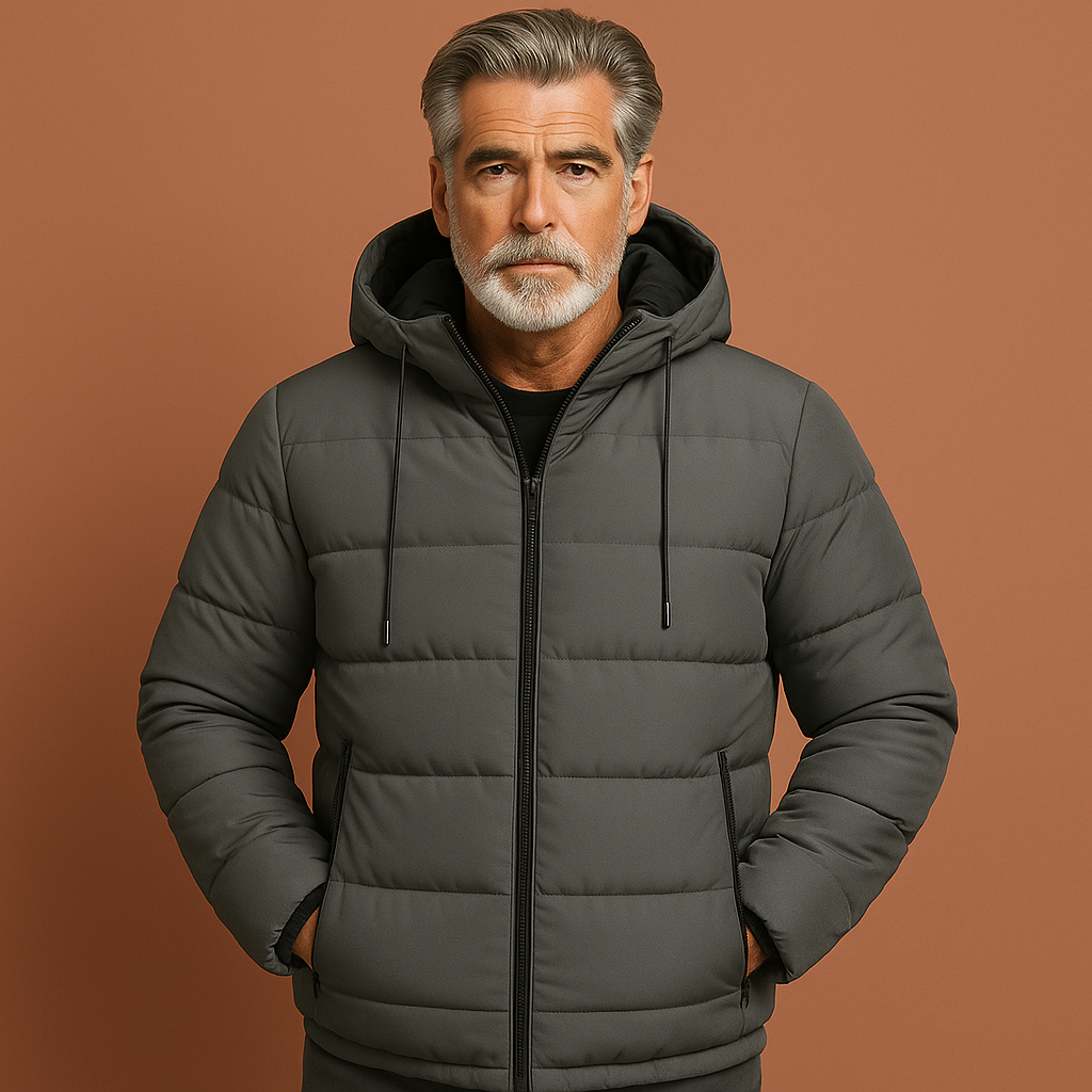 Heren winterjas met warme sherpa voering en capuchon. Ideaal voor herfst en winter, comfortabel en casual.