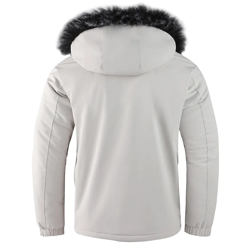 Stijlvolle heren winterjas met capuchon, comfortabel en functioneel voor de moderne man.