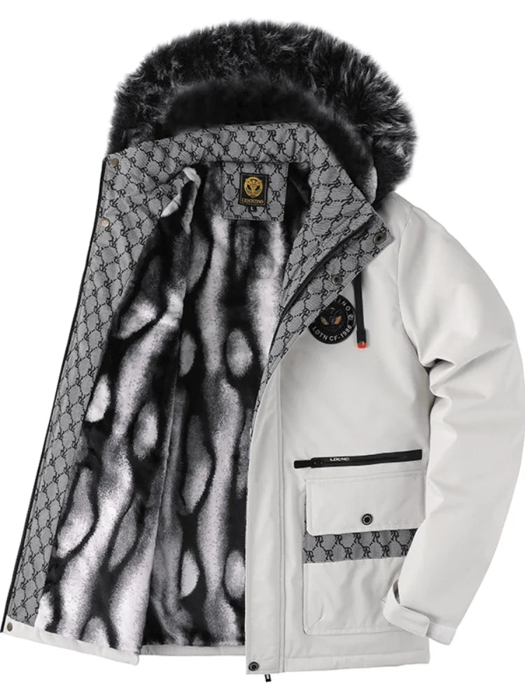 Comfortabele heren winterparka met praktische zakken en robuuste rits, essentiële herenkleding.
