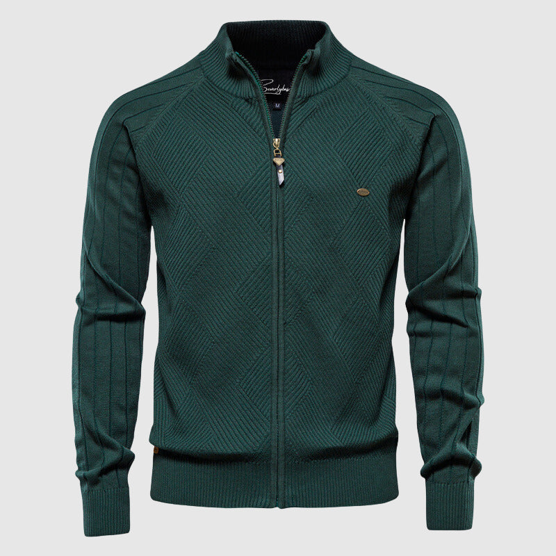 Stijlvolle heren zip-up cardigan met ruitpatroon, gedragen met open rits, veelzijdig voor bovenkleding mannen.