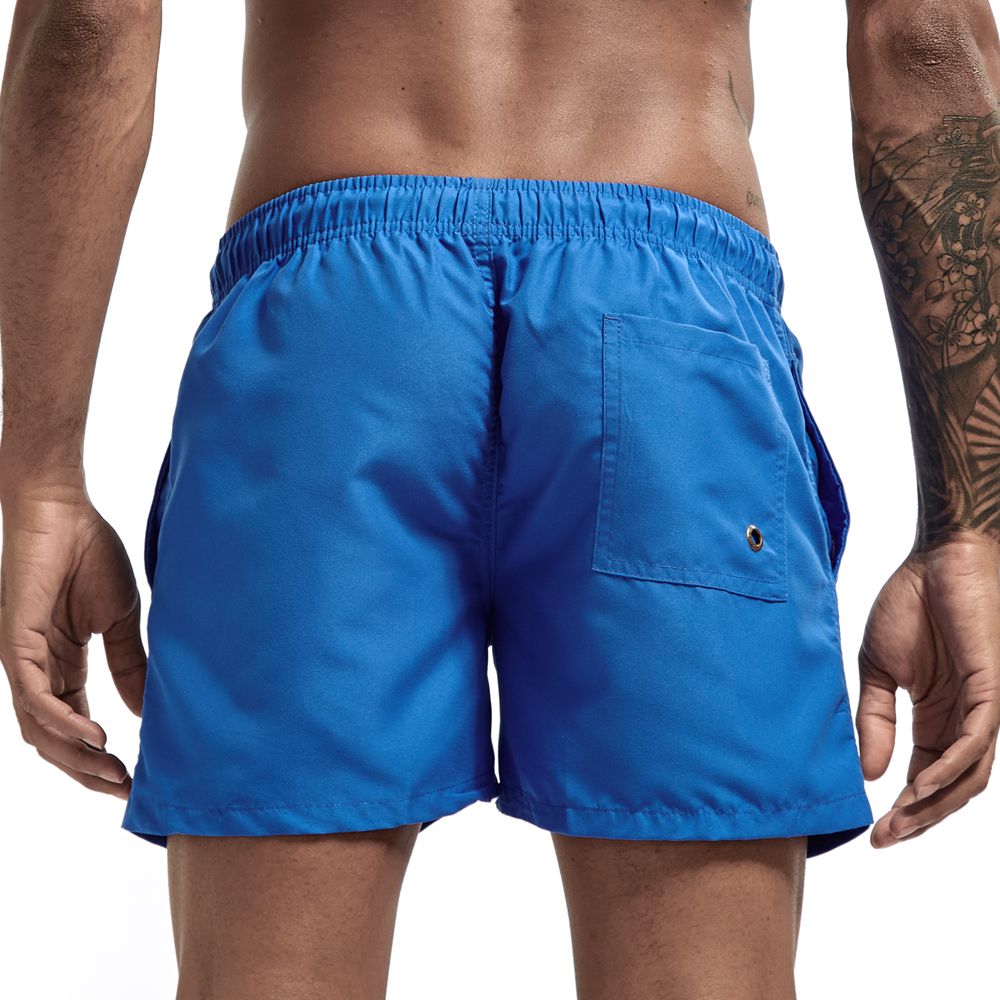 Zomerse heren zwemshort met trekkoord en zijzakken, perfect voor zwemmen, relaxen op het strand of vakantie.