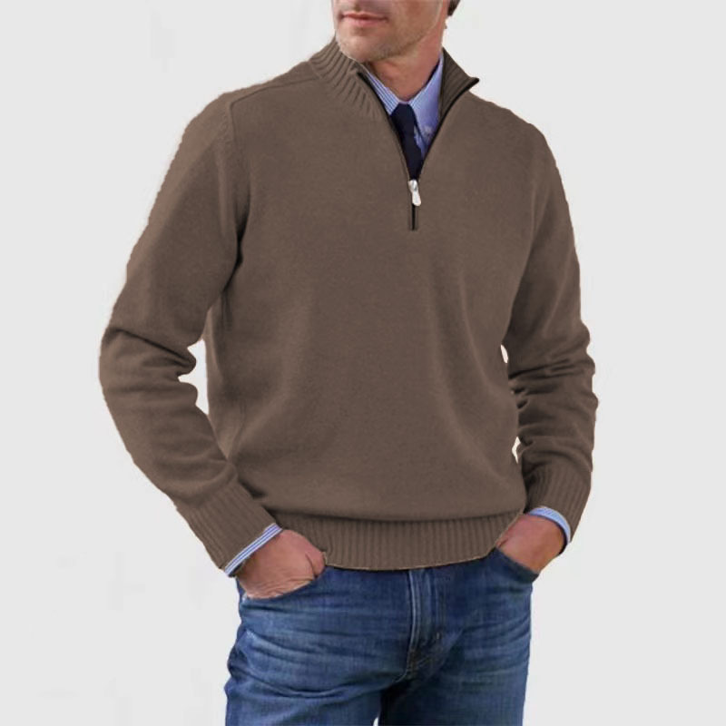 Trendy herenpullover met halve rits, voegt een moderne touch toe aan elke casual winteroutfit.