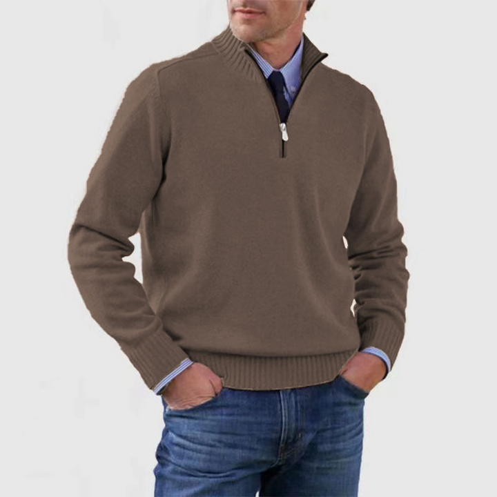 Trendy herenpullover met halve rits, voegt een moderne touch toe aan elke casual winteroutfit.