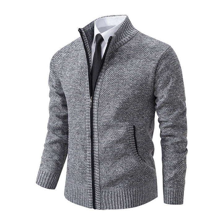 Stijlvol herenvest met ritssluiting in diverse kleuren, thermische stof voor warmte en comfort, ideaal voor casual en semi-formele gelegenheden.