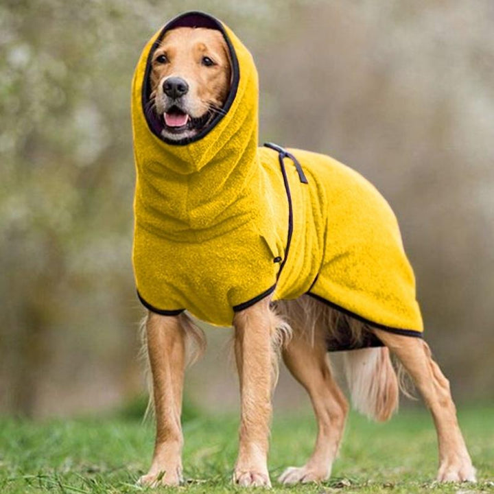 "Huisdier badjas van dik flanel in diverse kleuren, ideaal na baden voor het warm en droog houden van je huisdier."