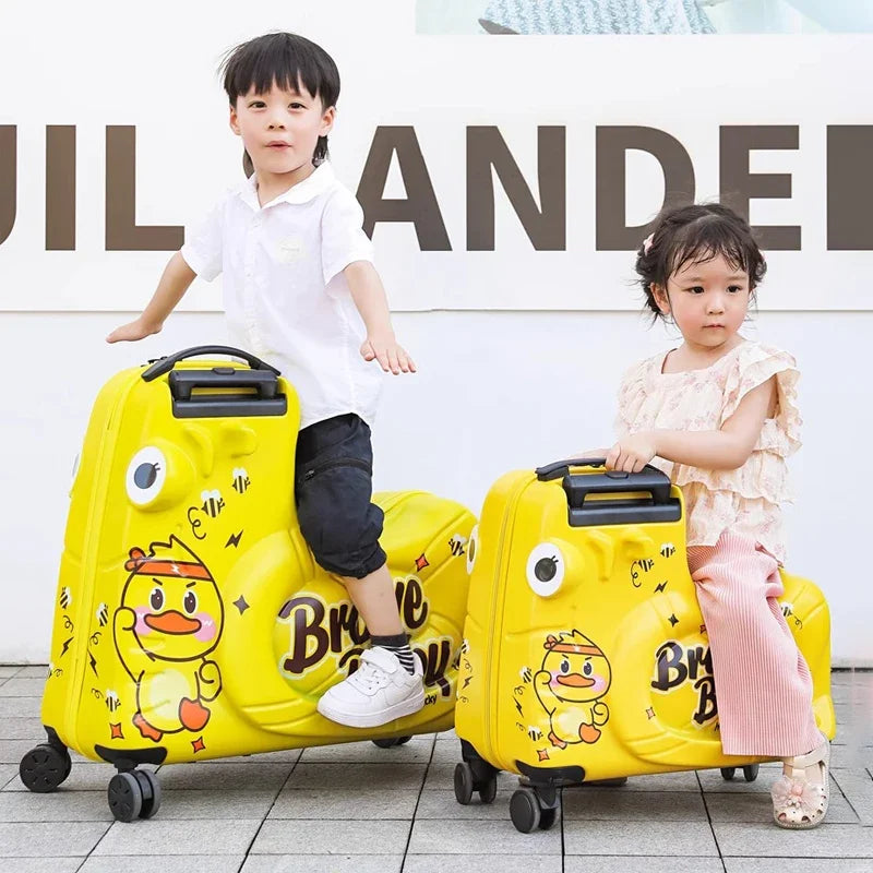 Kinderzitkoffer met scooterfunctie, ideaal voor vrolijke kinderreizen en eenvoudig verplaatsen. Harde koffer.