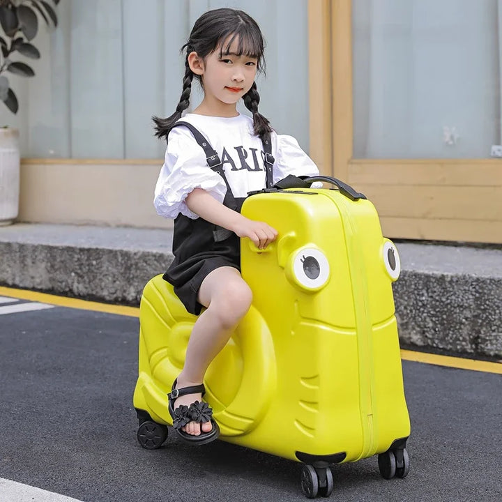 Stevige kinder scooter koffer; een harde kinderreiskoffer die bagage van kinderen beschermt.