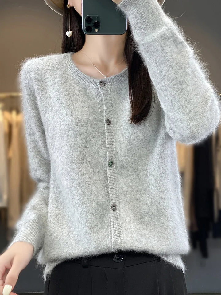 Klassiek damesvest met ronde hals, elegant en comfortabel, ideaal als veelzijdig basisstuk.