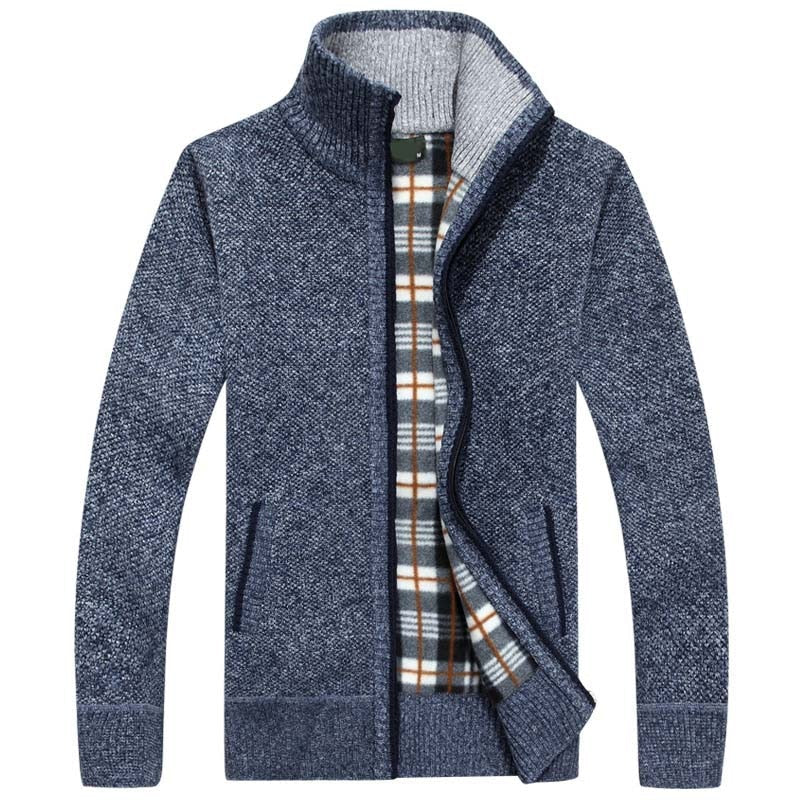 Mooi gebreid herenvest met knoopsluiting, comfortabel voor de koelere dagen. Stijlvolle wintermode.
