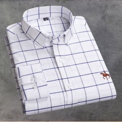 Klassiek Oxford overhemd met button-down kraag, premium katoen, subtiel borduurwerk, regular fit, veelzijdig te stylen.