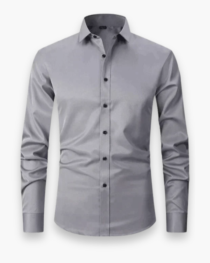 Opgevouwen klassiek herenoverhemd, klaar om te dragen; elegant en comfortabel voor zakelijk of casual gebruik.