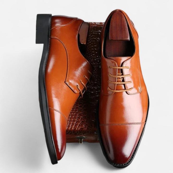 Hoogwaardige leren heren Oxford schoenen, verkrijgbaar in diverse kleuren. Tijdloos, elegant en comfortabel voor elke man.