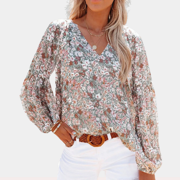 Witte klassieke damesblouse met lange mouwen; ideaal voor formeel of casual gebruik, comfortabel en stijlvol.