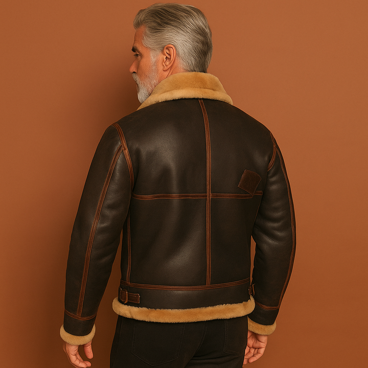 Stijlvol heren winterjas, bruin aviator model bomberjack met zachte voering voor optimale warmte.