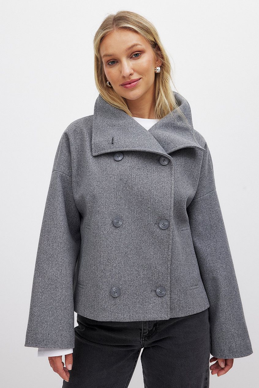 Korte, warme oversized wollen jas voor dames, een must-have winterjas met stijl.