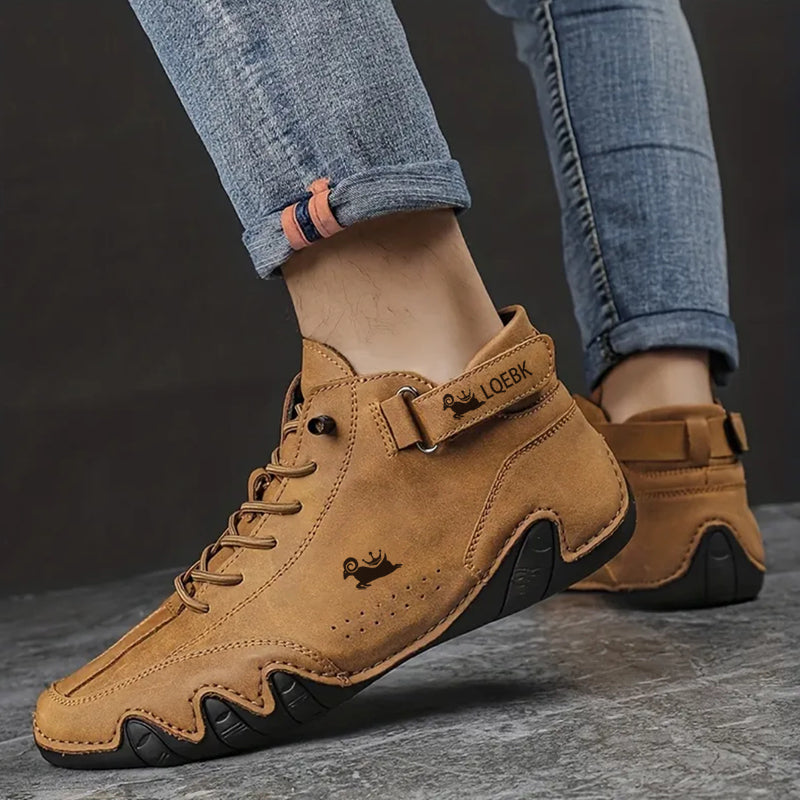 Herenschoenen voor wandelen, met orthopedische ondersteuning, comfortabel voor lange afstanden.