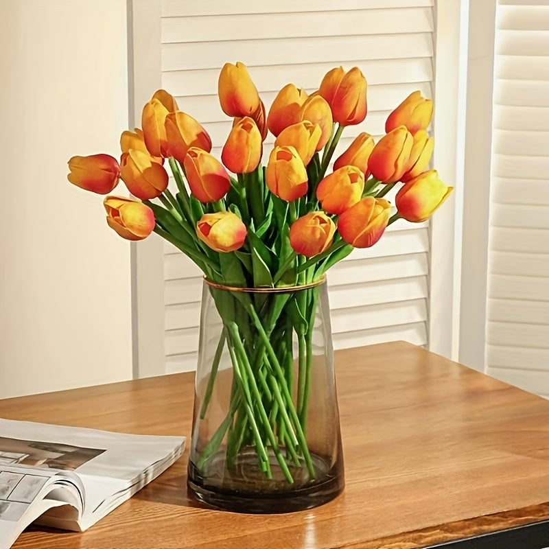 Elegante presentatie van 15 kunst tulpen, perfect als blikvanger in elk interieur.