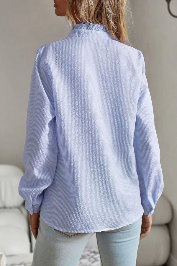 Trendy dames overhemd met lange mouwen, unieke print, lichtblauw en comfortabele standaard pasvorm.