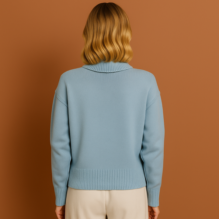 Stijlvolle dames polotrui in lichtblauw, gebreid en comfortabel, ideaal voor een casual chic look.
