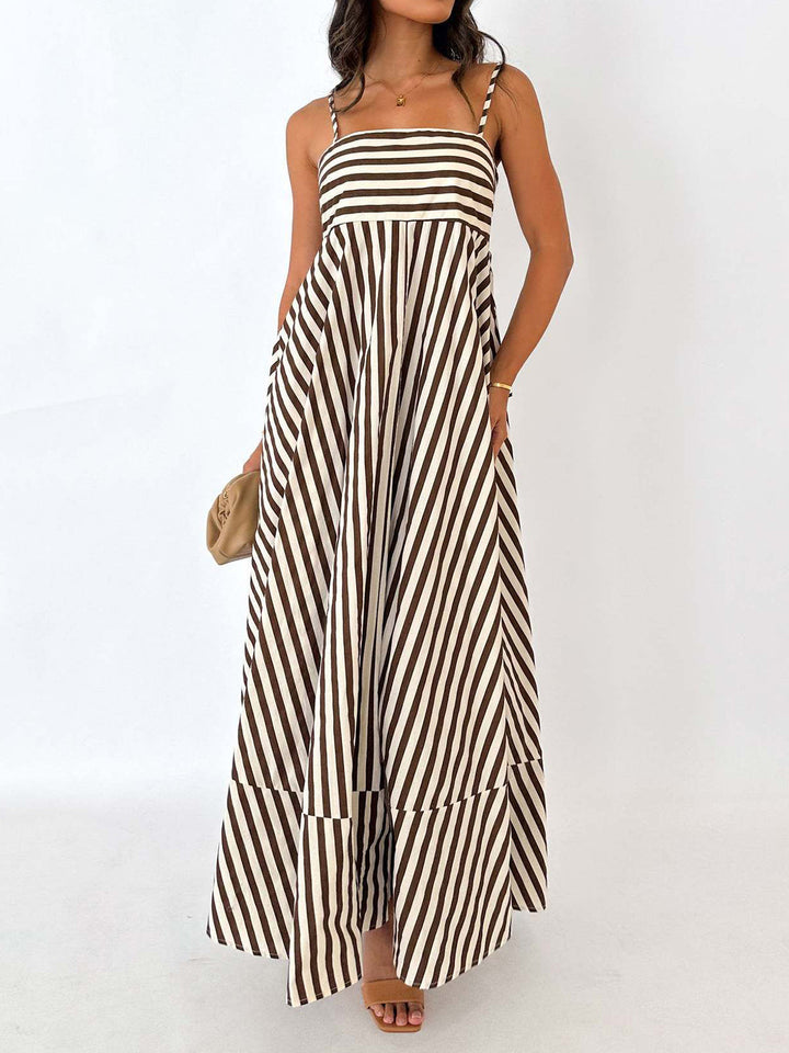 Elegante gestreepte plissé maxi jurk voor dames, comfortabel en ideaal als zomer- of vakantie casual jurk.