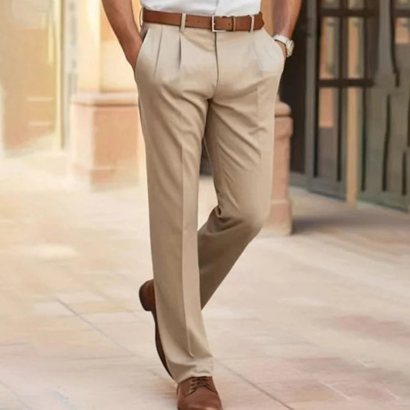 Stijlvolle, ademende, lichtgewicht heren zomerbroek in beige, ideaal voor zowel kantoor als casual gelegenheden.