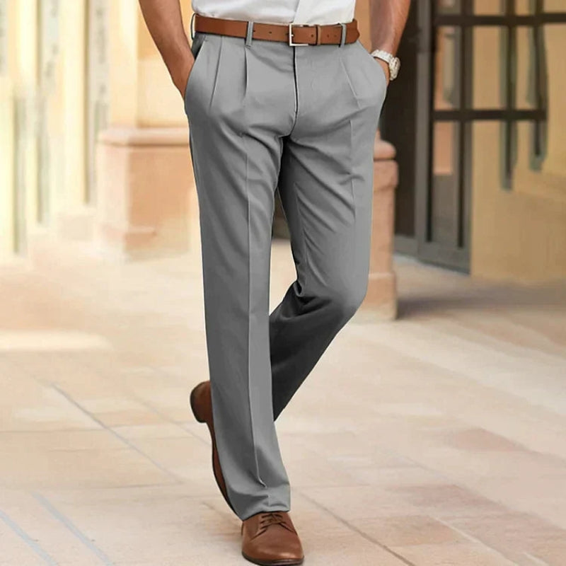 Stijlvolle, ademende, lichtgewicht heren zomerbroek in beige, ideaal voor zowel kantoor als casual gelegenheden.