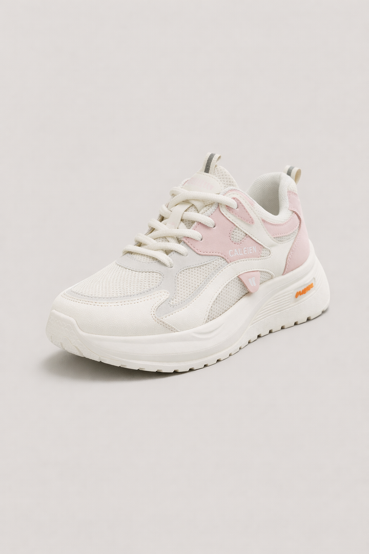 Roze damessportschoenen, lichtgewicht en sportief, met flexibele zool voor ondersteuning. Geschikt voor maat 35.