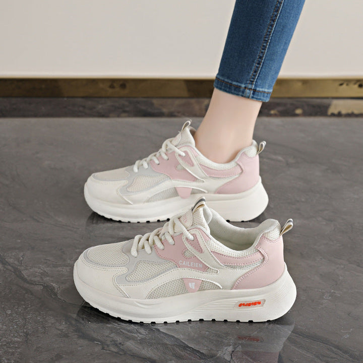 Stijlvolle zwarte damesschoenen, lichtgewicht en ademend, perfect voor casual of sportieve activiteiten.