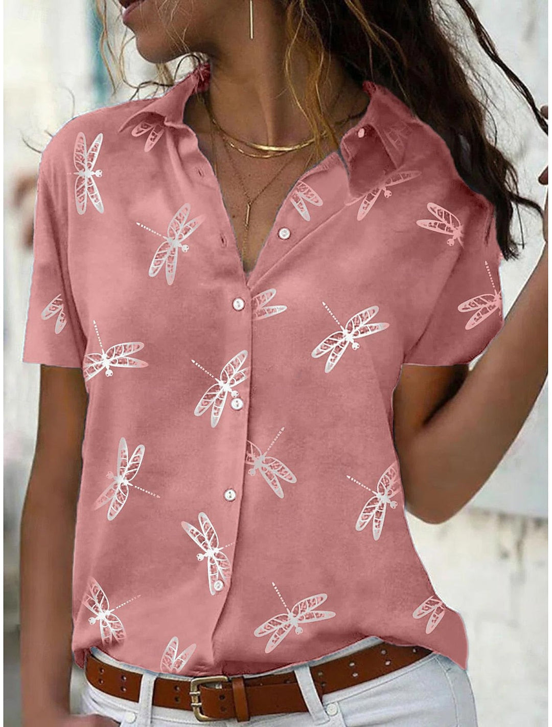 "Lichtgewicht roze dames zomershirt met korte mouwen, luchtig en comfortabel voor zonnige dagen."