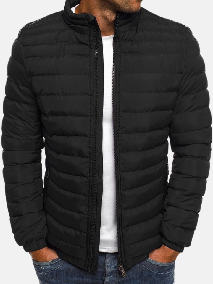 Lichtgewicht slim fit heren gewatteerd jack, ideaal als stijlvolle casual jas voor herfst en winter.