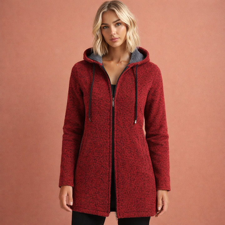Rood damesvest met capuchon, stijlvol en ontspannen. Perfecte casual mode voor koude dagen.