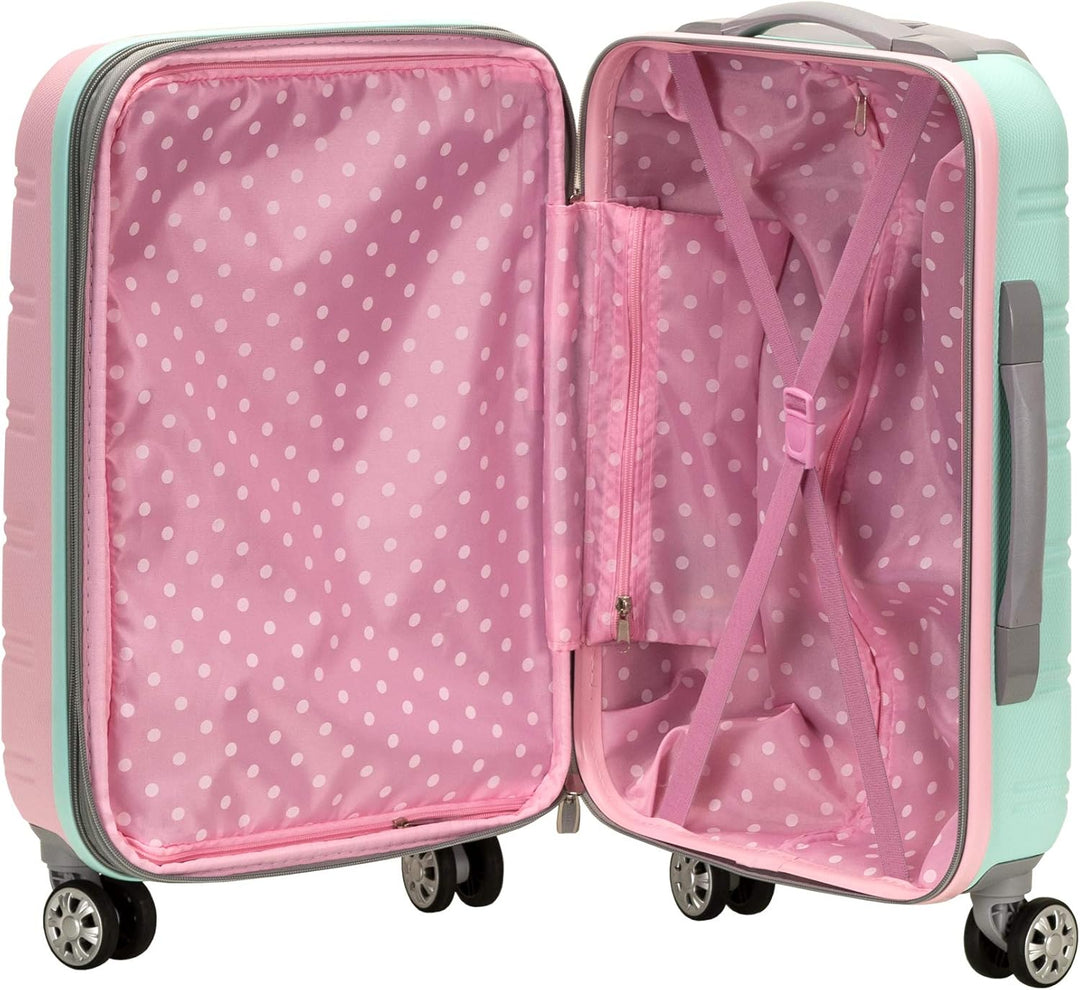 Detail van de soepele dubbele spinnerwielen op de roze lichtgewicht handbagage koffer.