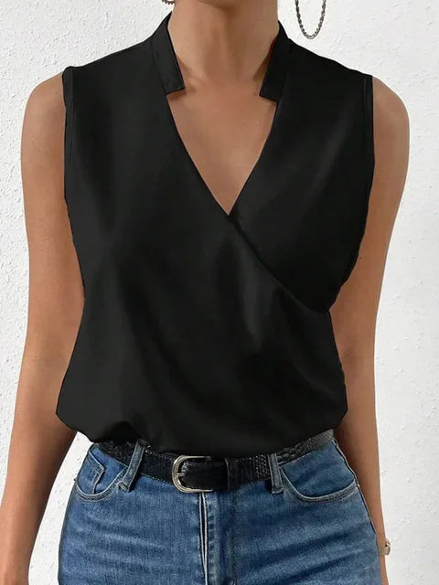 Modieuze dames V-hals top met luchtige pasvorm, ideaal voor casual zomerdagen en comfortabele kleding.