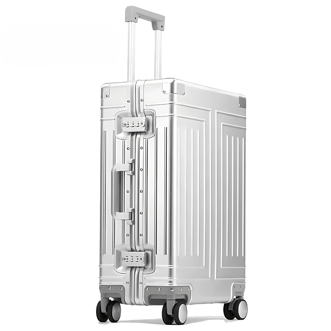 Elegante zilveren aluminium reiskoffer, klaar voor luxe vakanties en zakenreizen.