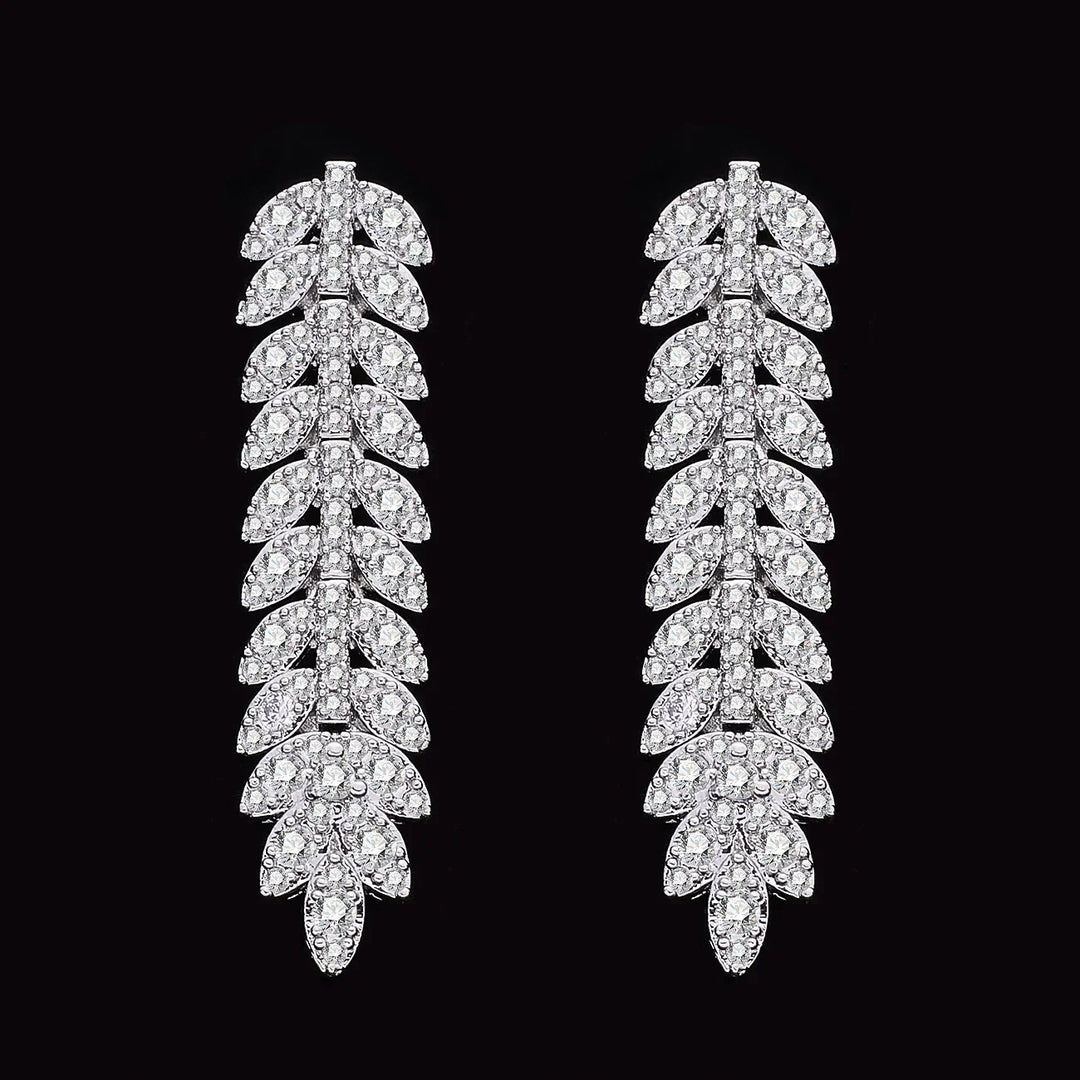 Exclusieve bruidssieraden: zirkonia halsketting en oorbellen set. Voegt glans toe aan elke bruidslook.