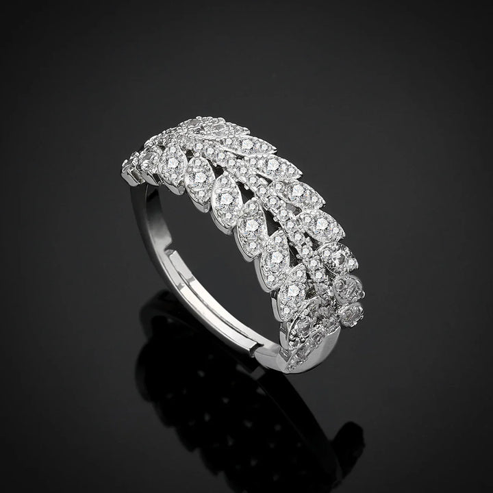 Complete gouden zirkonia sieradenset voor dames. Luxe 4-delige halsketting, oorbellen en armband.