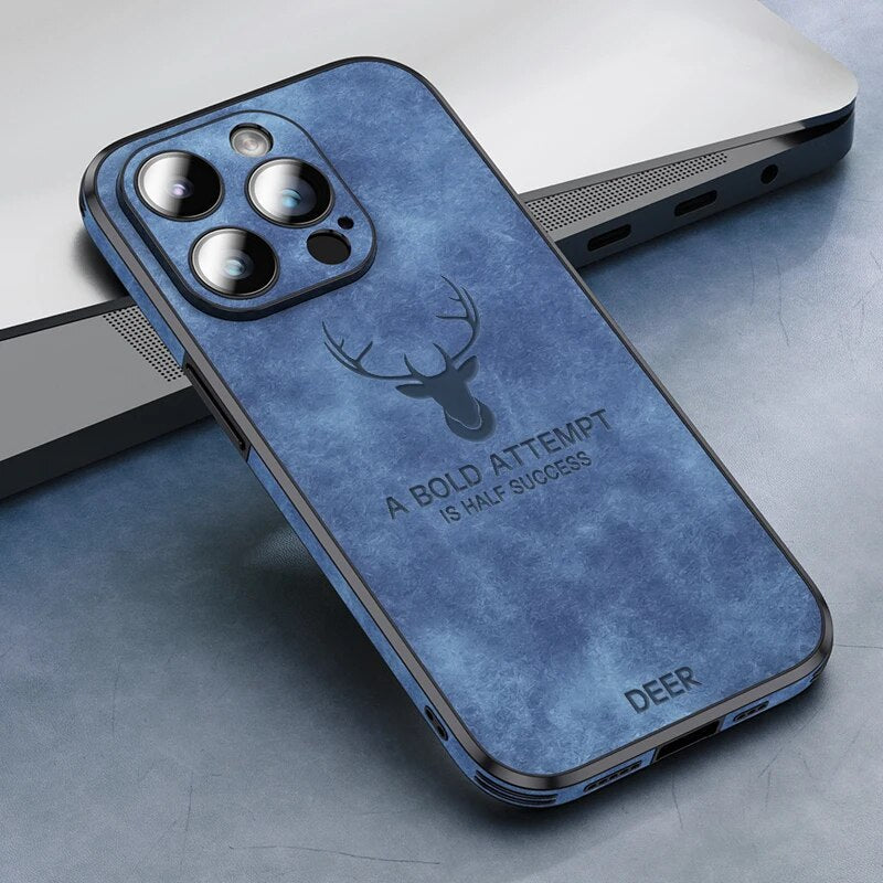 Groen leren iPhone hoesje, een stijlvol statement met ingebouwde schokbestendigheid.