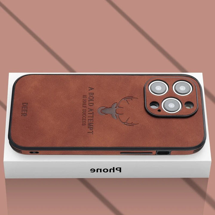 Zwart leren iPhone hoesje, robuust en elegant, beschermt tegen dagelijkse impact.