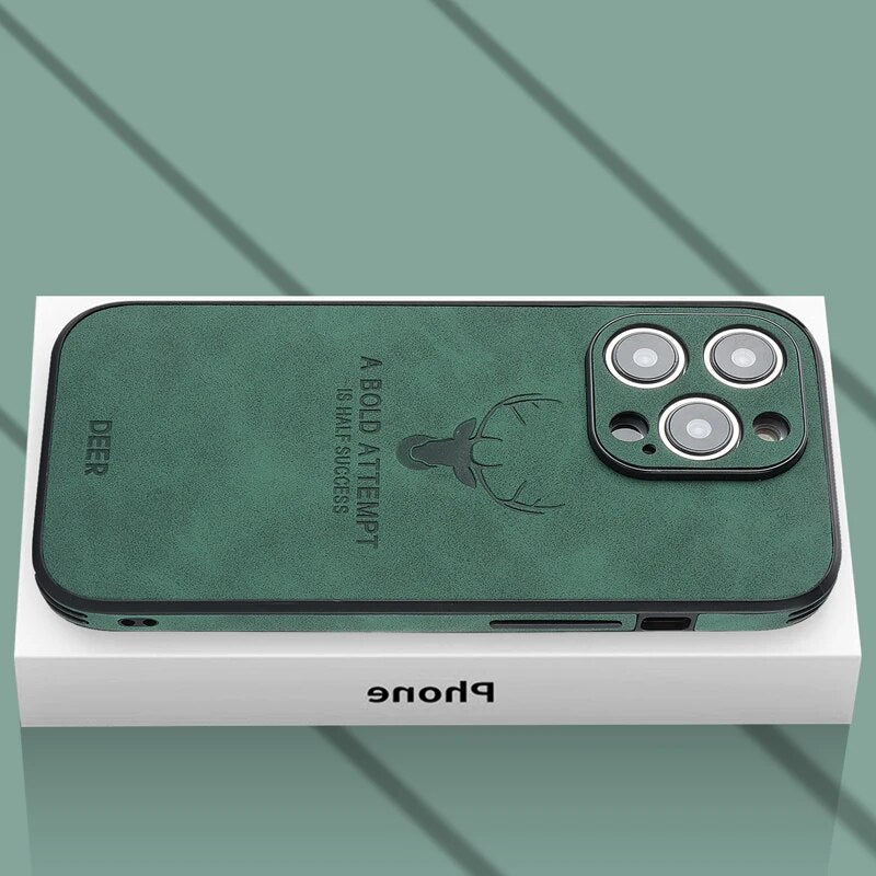 Zwart leren telefoonhoesje voor iPhone, met een tijdloze uitstraling en schokabsorptie.