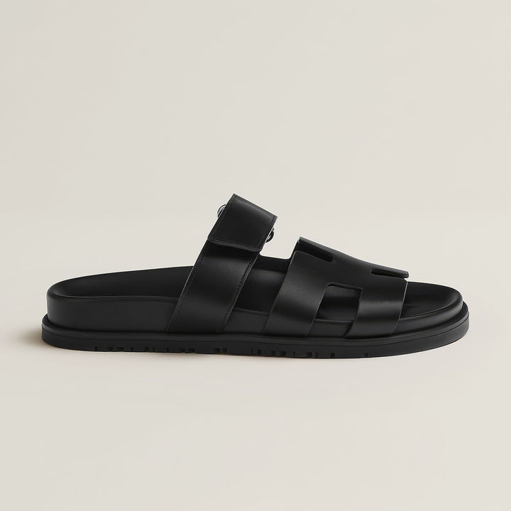 "Luxe dames sandalen met minimalistisch ontwerp en chic design, gemaakt van hoogwaardige materialen voor comfort en stijl."