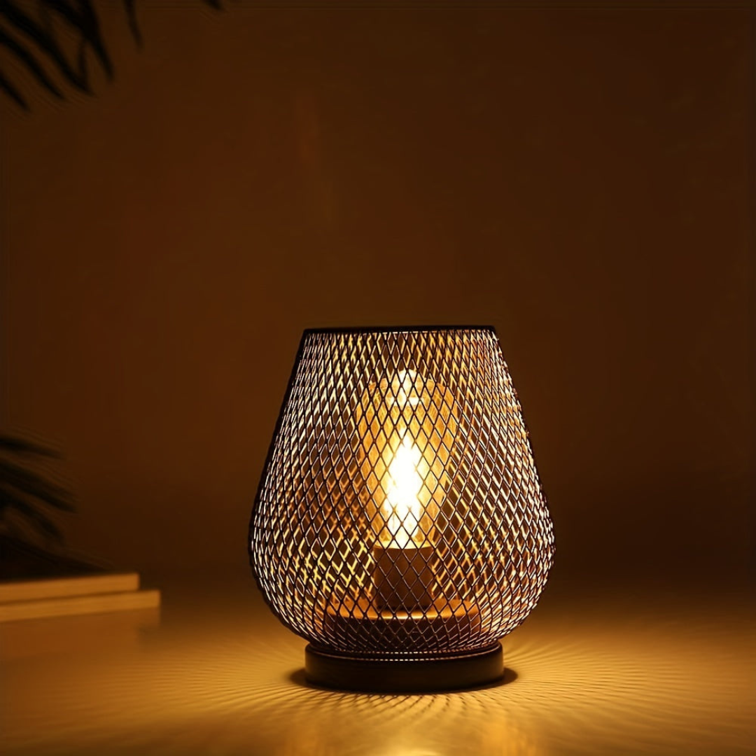 Draadloze LED lantaarn, ideaal als sfeervolle buitenverlichting of moderne decoratie. Luxe en functionele tafellamp.