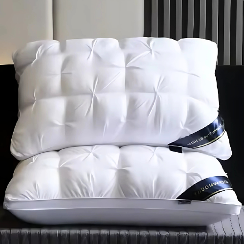 Zacht en volumineus ganzendons kussen, garandeert luxe comfort en optimale ondersteuning tijdens het slapen.