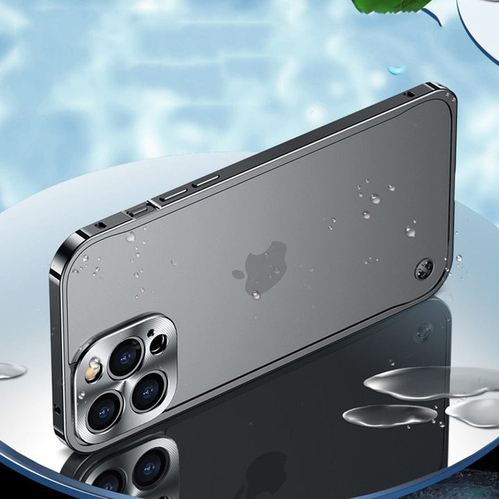 Luxe iPhone metalen hoes van aluminium in stijlvol design voor optimale bescherming van je telefoon.