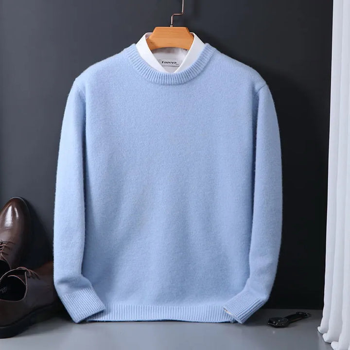 "Luxe kasjmier pullover heren, marineblauw, regular fit, elegant ontwerp voor comfort en stijl."