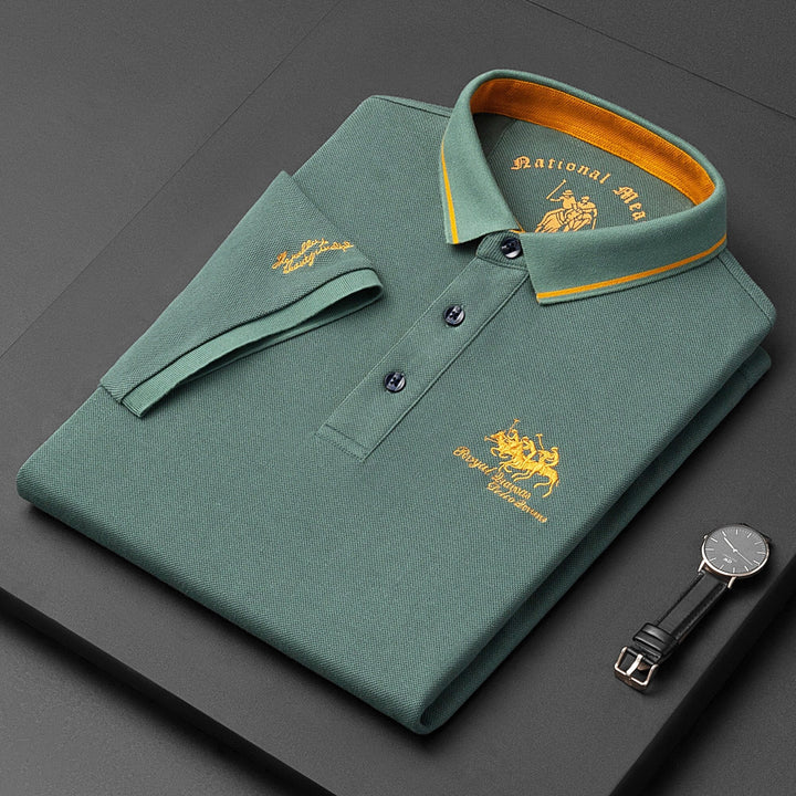 "Luxe katoenen poloshirt voor mannen, korte mouwen, elegante kleuren, klassieke knoopsluiting, tijdloze uitstraling."
