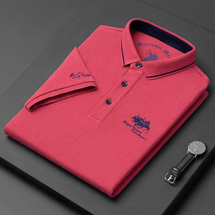 "Luxe katoenen poloshirt voor mannen, korte mouwen, elegante kleuren, klassieke knoopsluiting, tijdloze uitstraling."