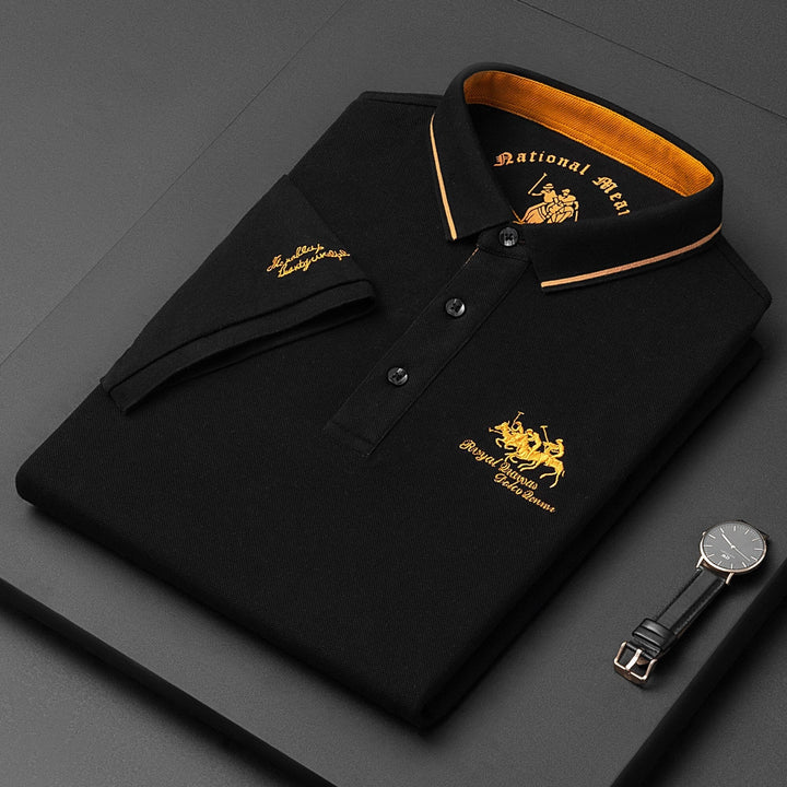 "Luxe katoenen poloshirt voor mannen, korte mouwen, elegante kleuren, klassieke knoopsluiting, tijdloze uitstraling."
