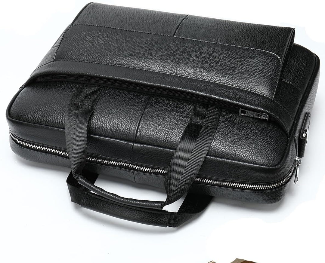 Gedetailleerde foto van hoogwaardige koeienleren aktetas 15 inch. Duurzame, stijlvolle laptoptas.